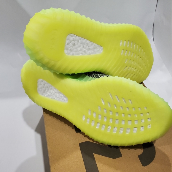 Yeezy Yeezreel Non Reflective - Picture 8 of 8